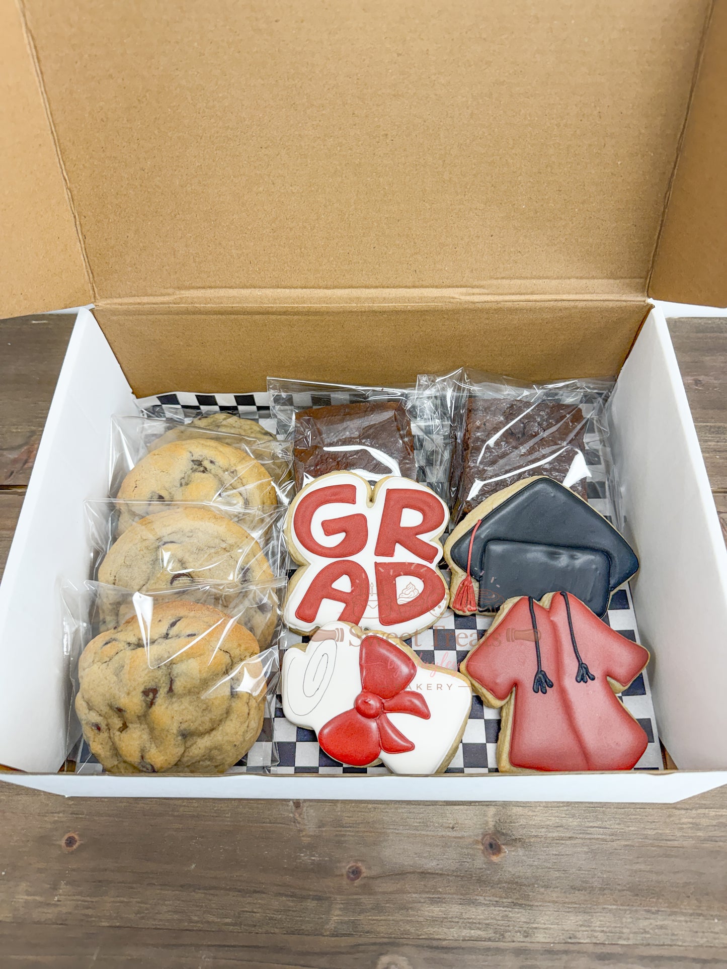 The Grad Treat Box