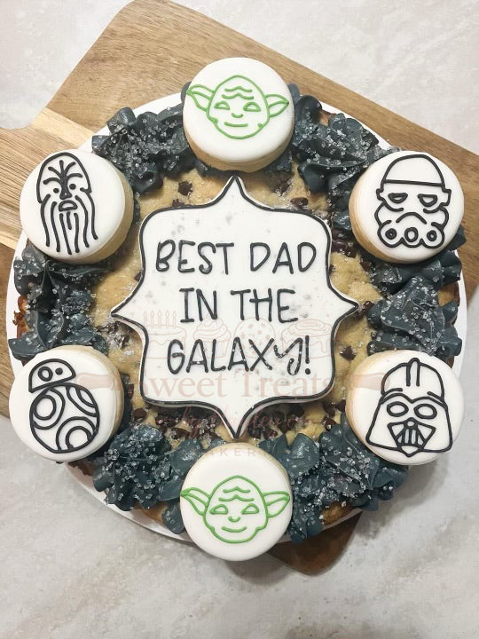 Cookie cake with decorated cookies